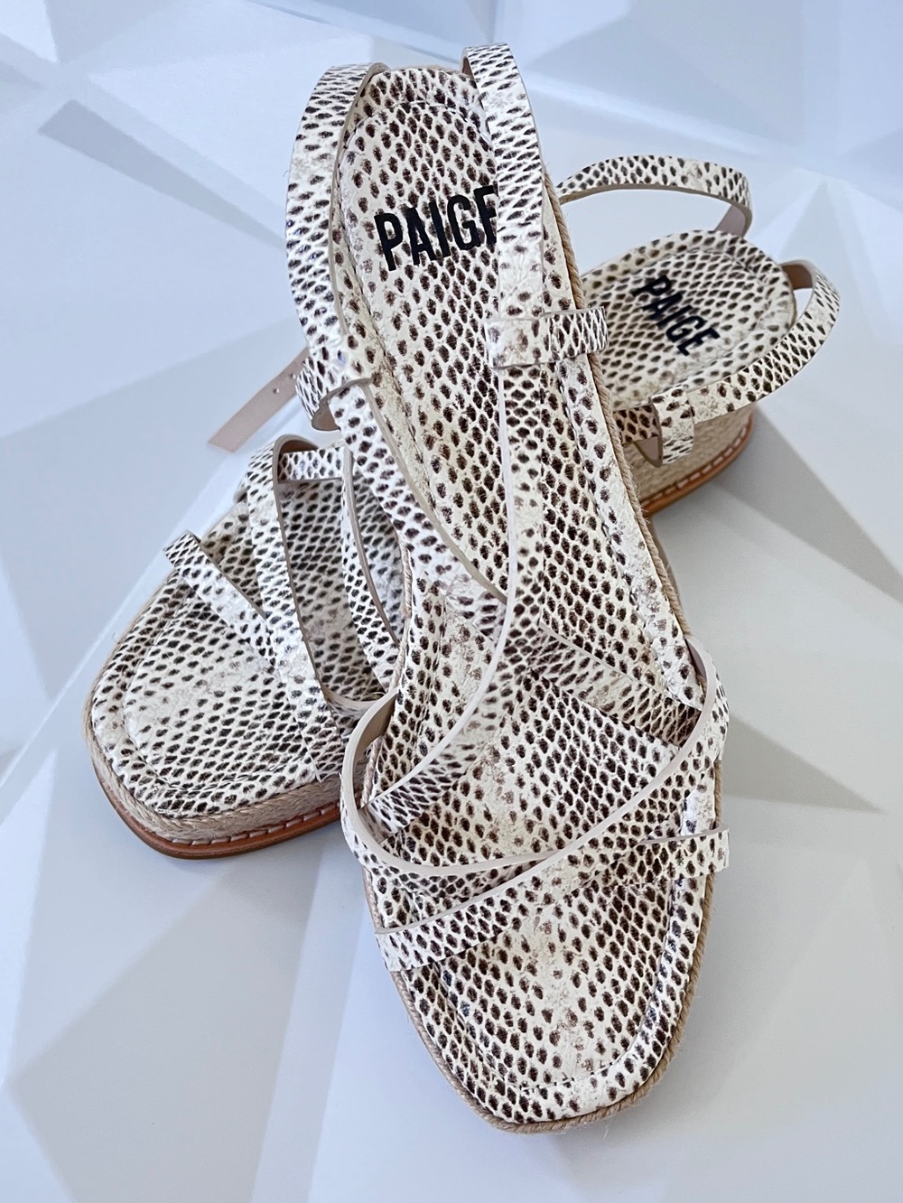 PAIGE Julian Wedge Natural Multi Leather Snake Printed 
Gladiator-Inspired Sz:7 - Picture 3 of 16